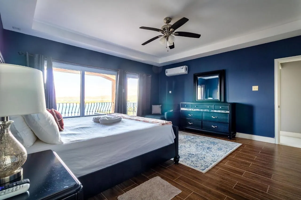 Baywatch Villa - Montego Bay